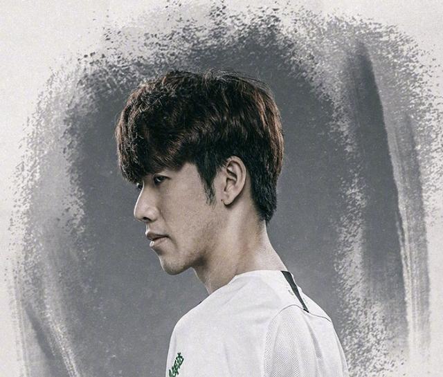 T1 宣布 Gumayusi 离队 — Peyz 可能加入队伍